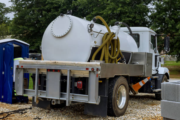 Best Best portable toilet rental  in Edwardsburg, MI